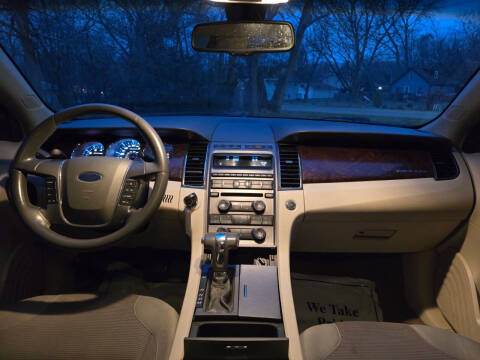 2010 Ford Taurus SEL