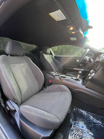 2020 Ford Mustang EcoBoost