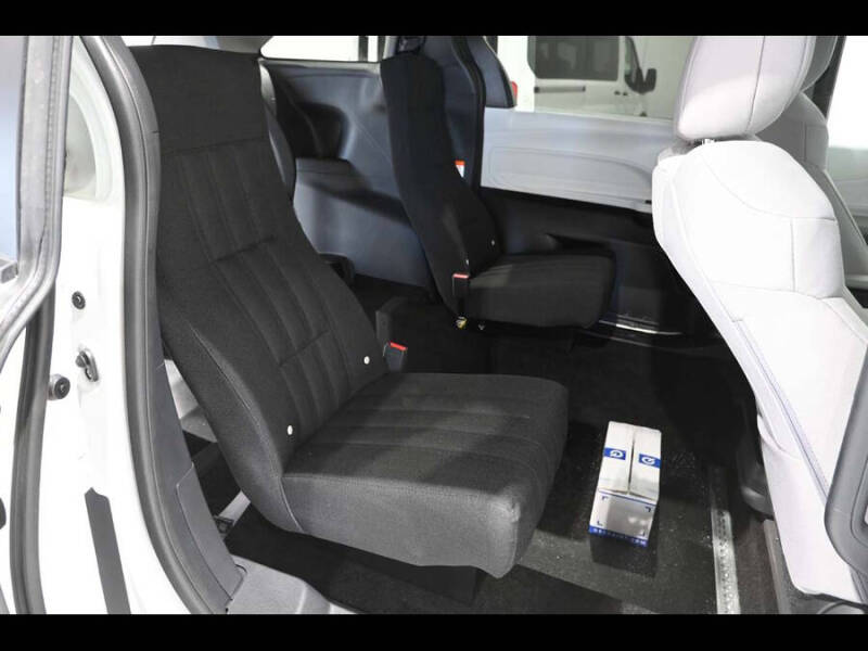 2025 Toyota Sienna LE 8-Passenger