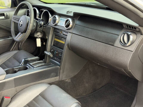 2007 Ford Mustang GT Deluxe