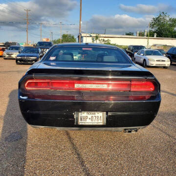 2013 Dodge Challenger SXT
