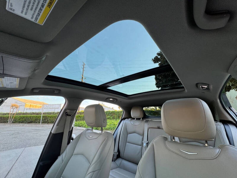 2019 Cadillac XT4 Premium Luxury