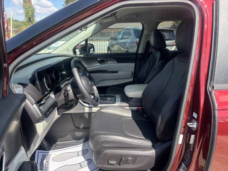 2023 Kia Carnival LX
