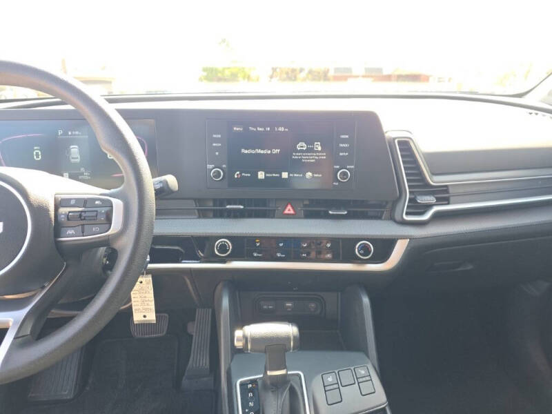 2024 Kia Sportage LX