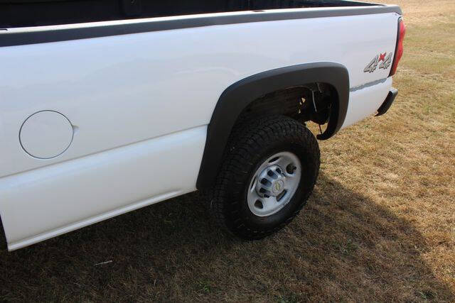 2006 Chevrolet Silverado 2500HD Work photo 12