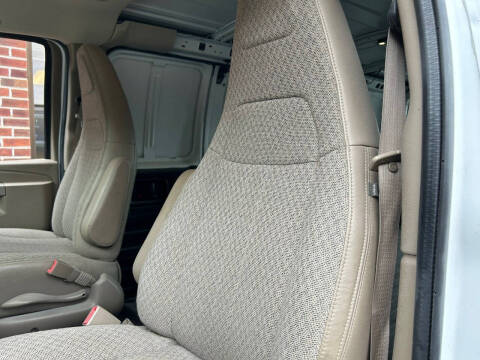 2017 GMC Savana 2500