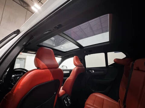 2019 Volvo XC40 T5 Momentum