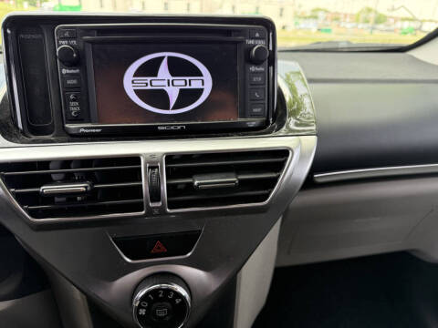 2014 Scion iQ
