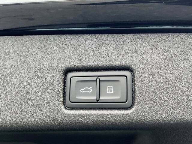 2025 Audi Q5 quattro Prestige TFSI