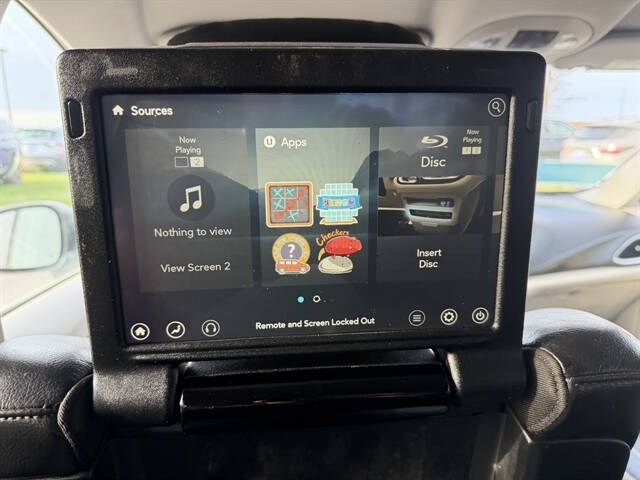 2017 Chrysler Pacifica Touring-L Plus