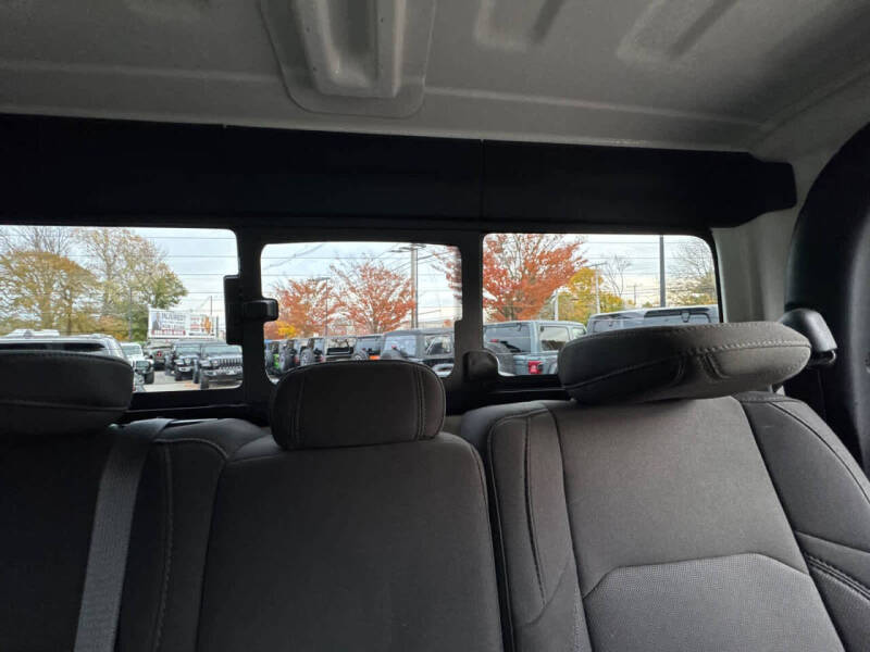 2022 Jeep Gladiator Willys