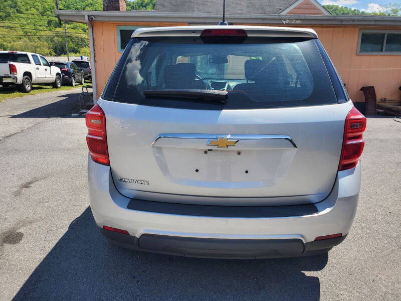 2017 Chevrolet Equinox LS - Photo 5