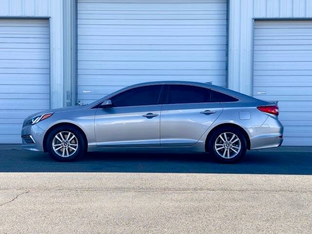 2015 Hyundai Sonata SE photo 8