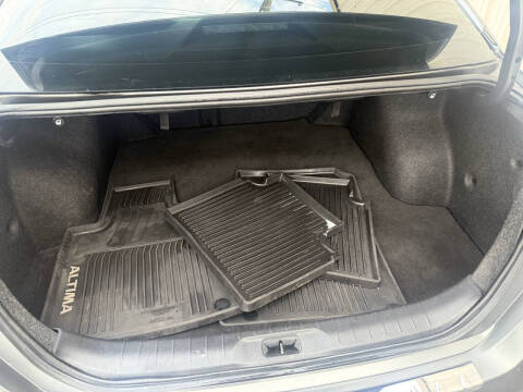 2021 Nissan Altima 2.0 SR