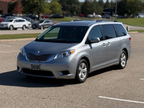 2017 Toyota Sienna LE 8-Passenger