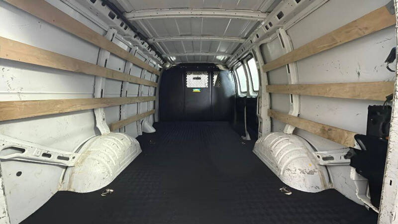 2024 Chevrolet Express 2500
