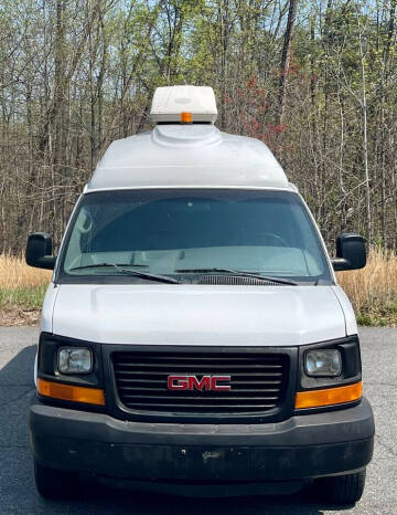 2004 GMC Savana for sale at ONE NATION AUTO SALE LLC in Fredericksburg VA