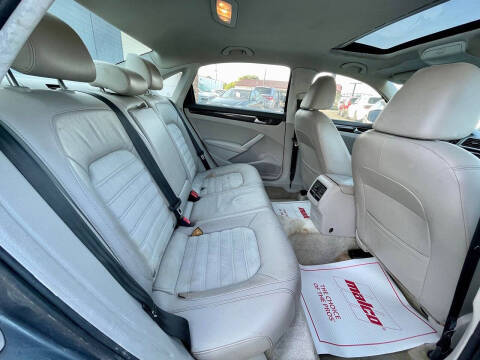 2015 Volkswagen Passat 1.8T SEL Premium