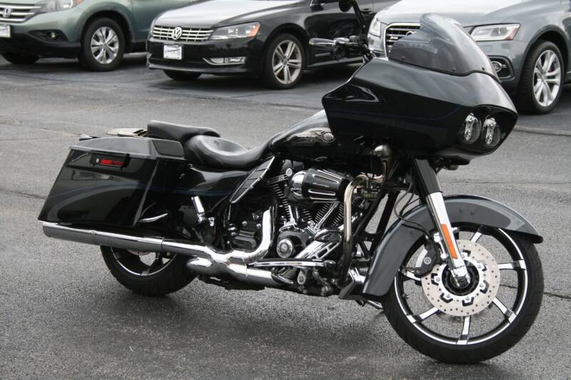 2013 Harley-Davidson ROAD GLIDE CUSTOM for sale at Champion Motor Cars in Machesney Park IL