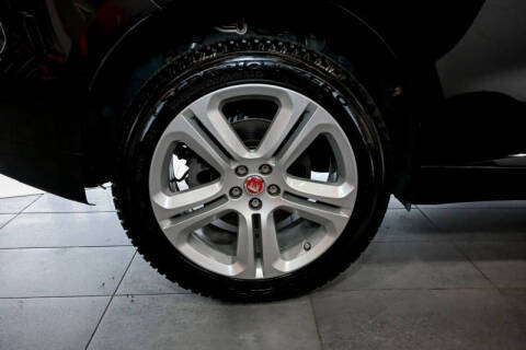 2019 Jaguar F-PACE 25t R-Sport