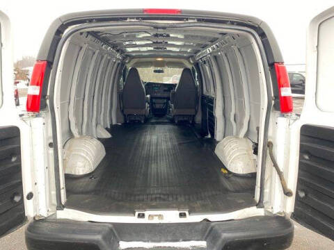 2022 Chevrolet Express 2500