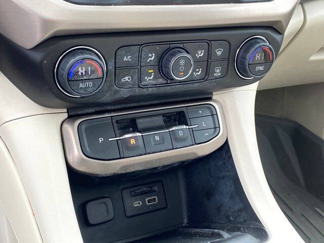 2023 GMC Acadia Denali