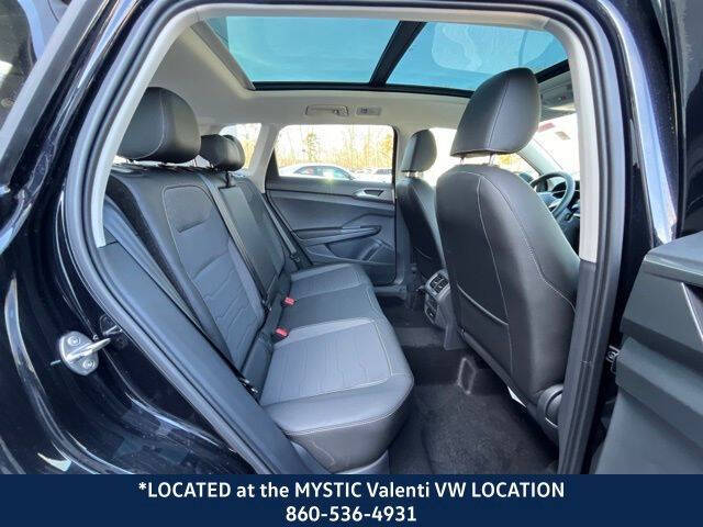 2025 Volkswagen Taos SE Black 4Motion