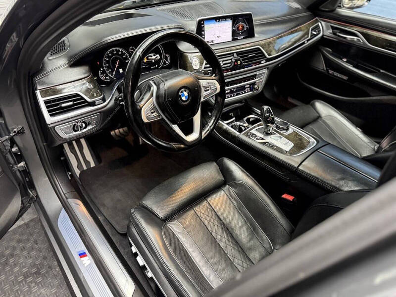 2017 BMW 7 Series 750i