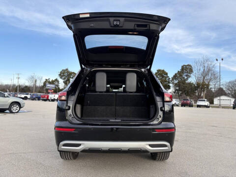 2023 Mitsubishi Outlander SE