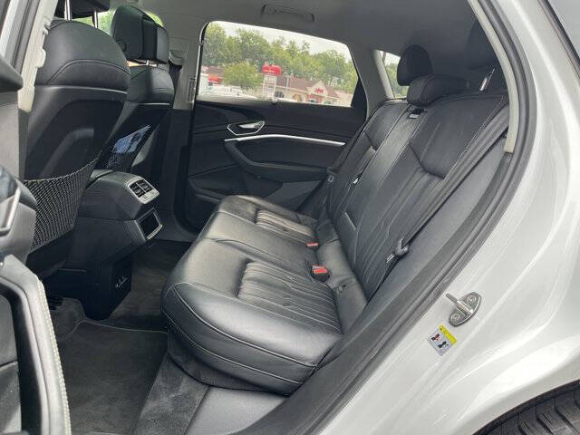 2024 Audi Q8 e-tron quattro Prestige