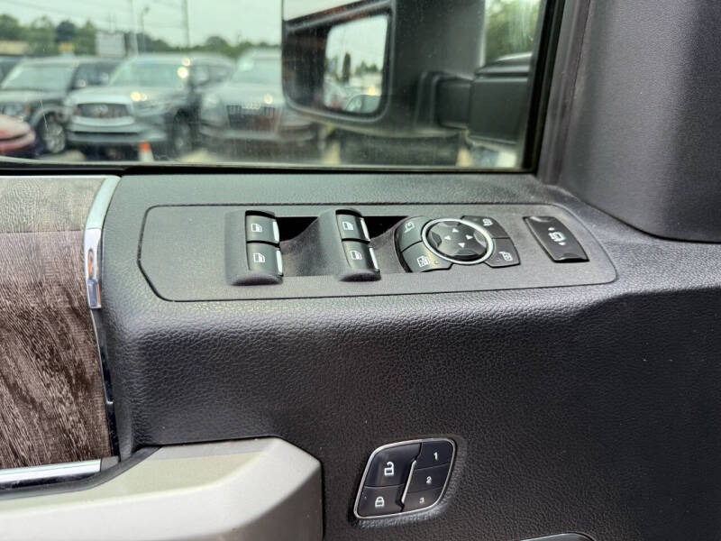 2017 Ford F-350 Super Duty Lariat