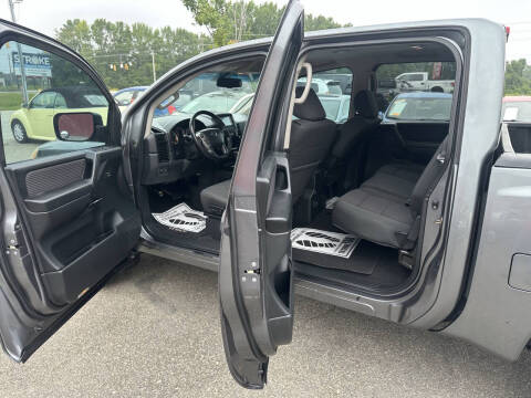 2013 Nissan Titan SV