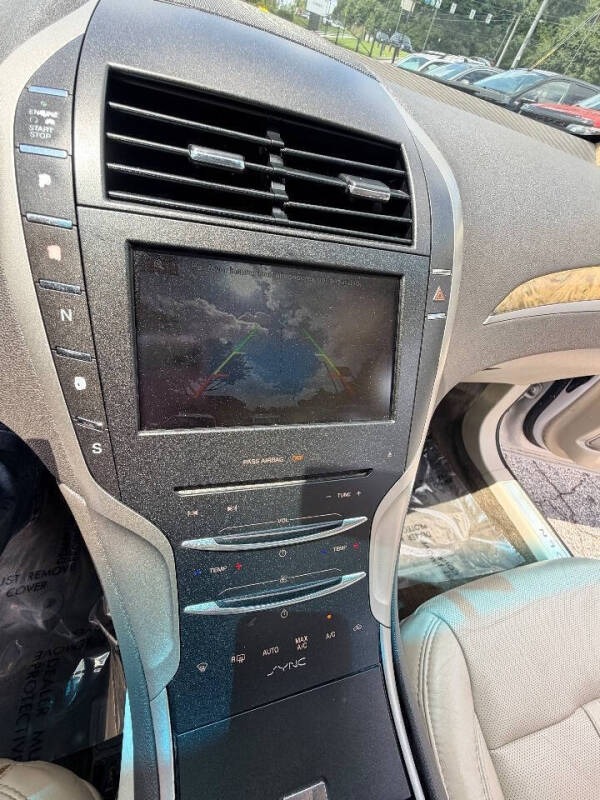 2016 Lincoln MKZ