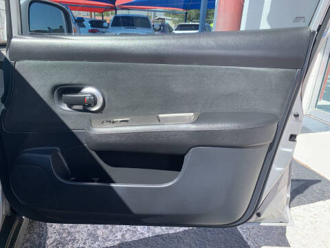 2012 Nissan Versa 1.8 S