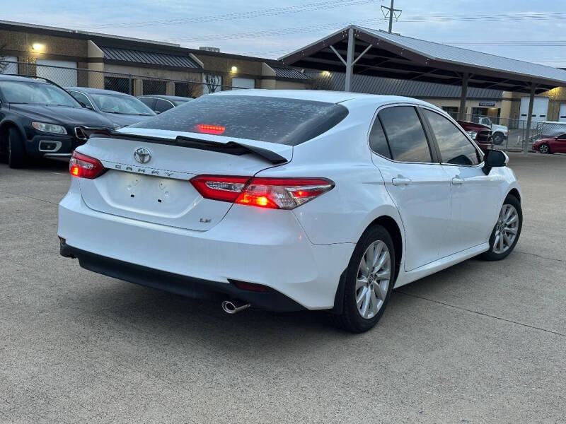 2018 Toyota Camry LE