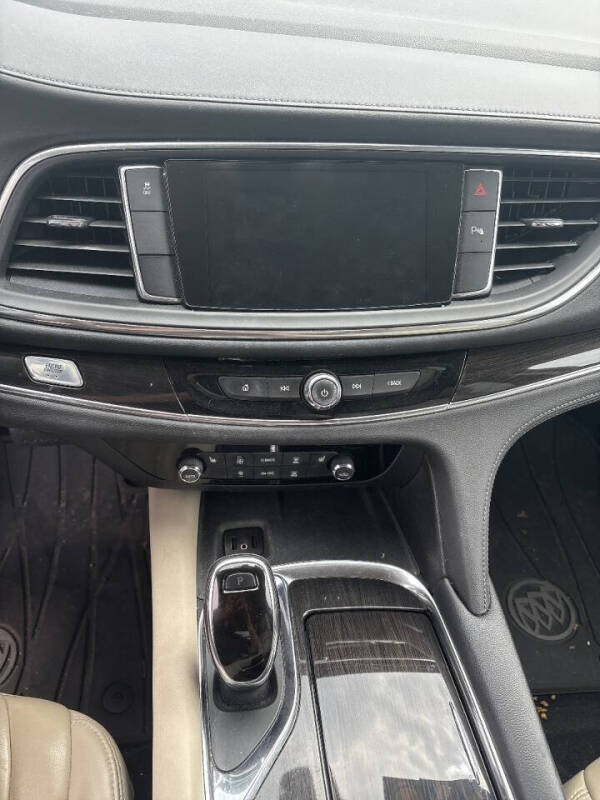2018 Buick Enclave Essence