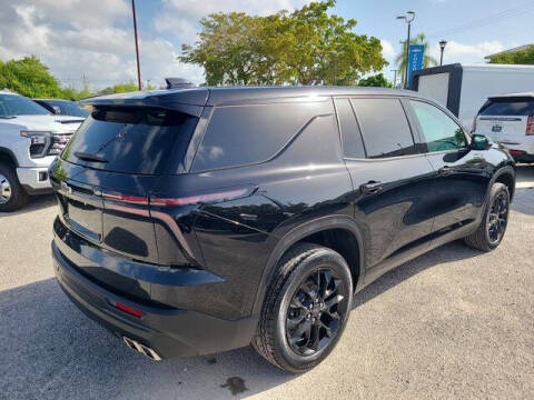 2024 Chevrolet Traverse LS