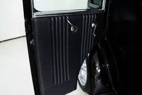 1933 Ford Super Deluxe