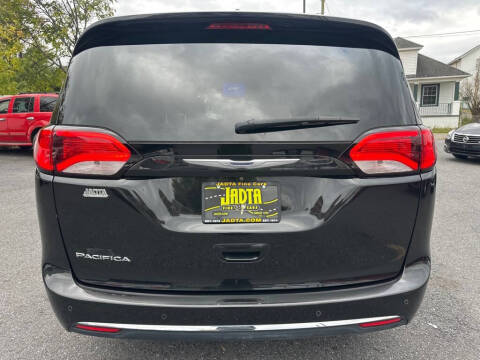 2017 Chrysler Pacifica Touring Plus