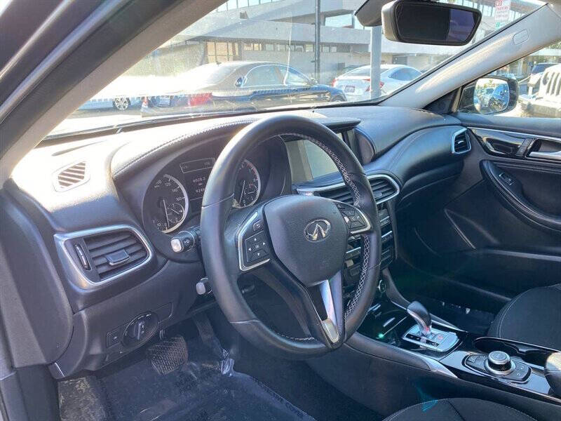 2019 Infiniti QX30 Pure