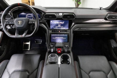 2023 Lamborghini Urus S