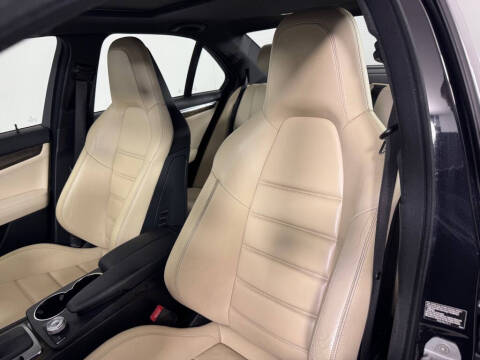 2010 Mercedes-Benz C-Class C 63 AMG