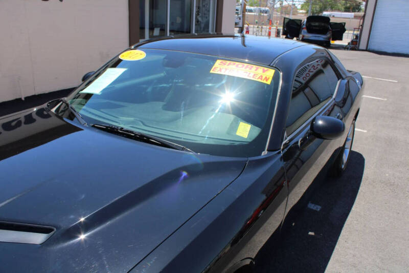 2017 Dodge Challenger SXT