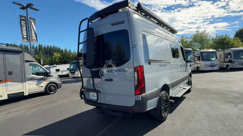 2025 Mercedes-Benz Sprinter