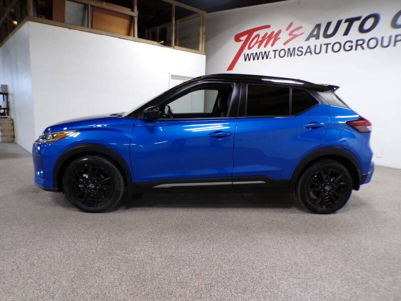 2023 Nissan Kicks SR