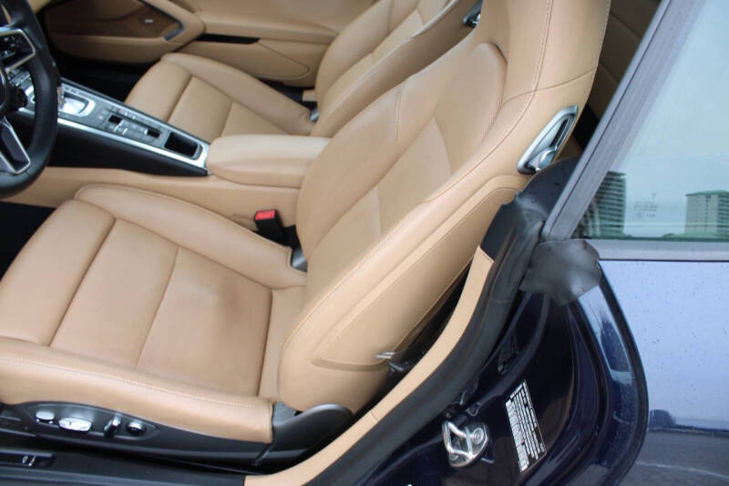 2018 Porsche 911 Carrera