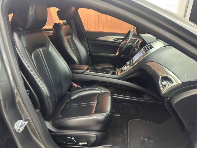 2020 Lincoln MKZ Standard