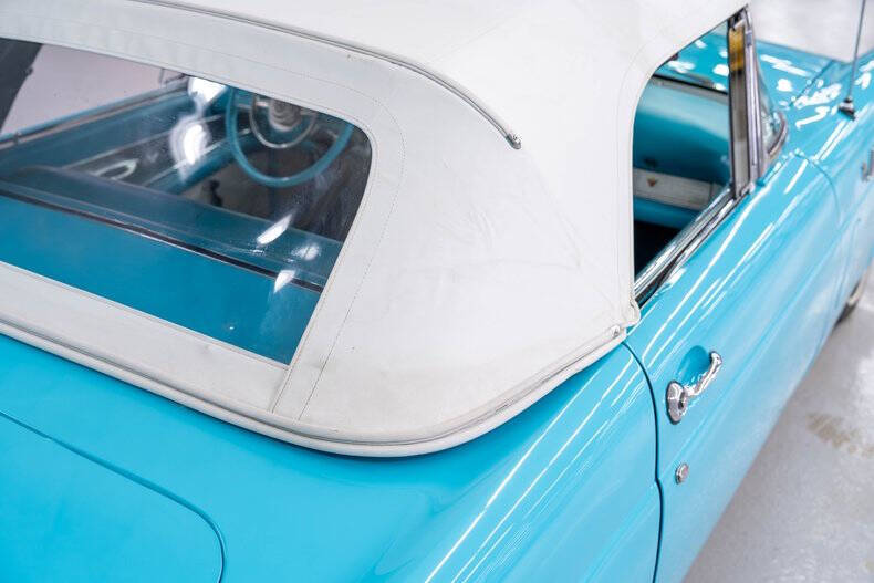 1956 Ford Thunderbird