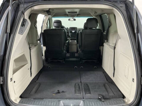 2013 Chrysler Town and Country Touring