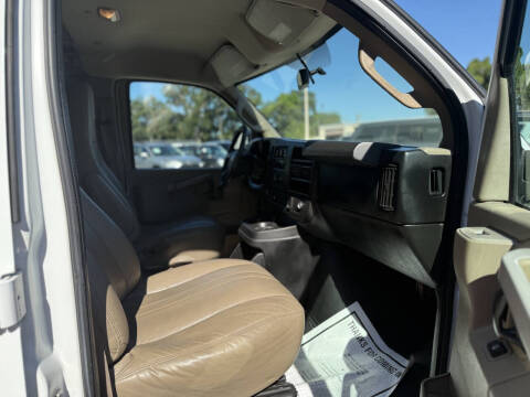 2017 Chevrolet Express 2500